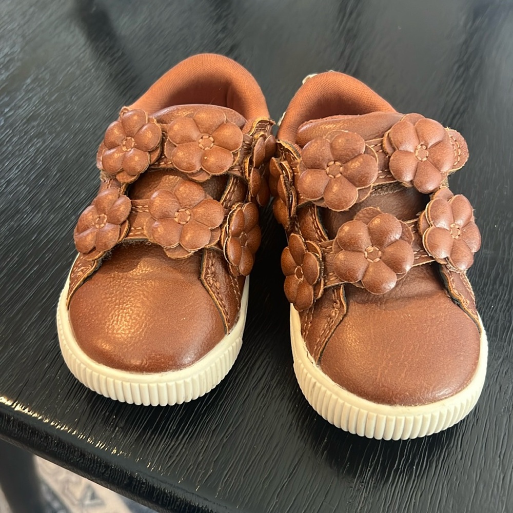 Carters Brown Leather Style Flower Tennis Shoes size 4 toddler baby girl